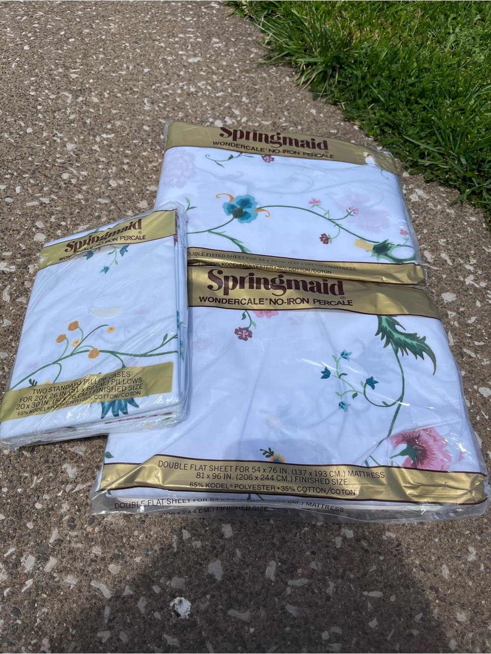 Springmaid Floral Percale Sheet Set - White with Multicolor Flowers Size Full